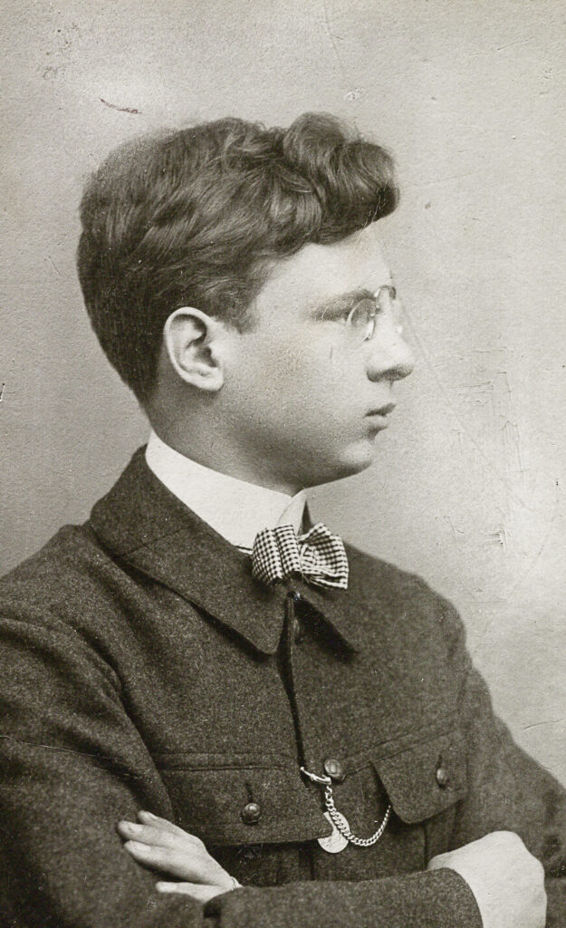 Profile of the young Willi Baumeister