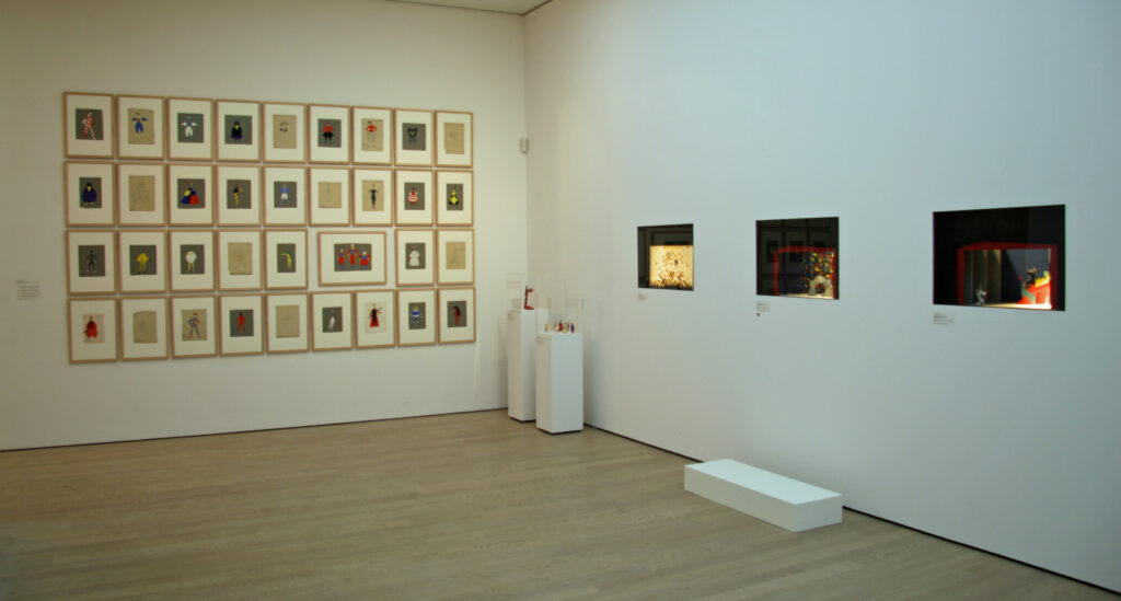 Ausstellungsansicht "Im Rampenlicht. Baumeister als Bühnenbildner" Kunstmuseum Stuttgart, 2007