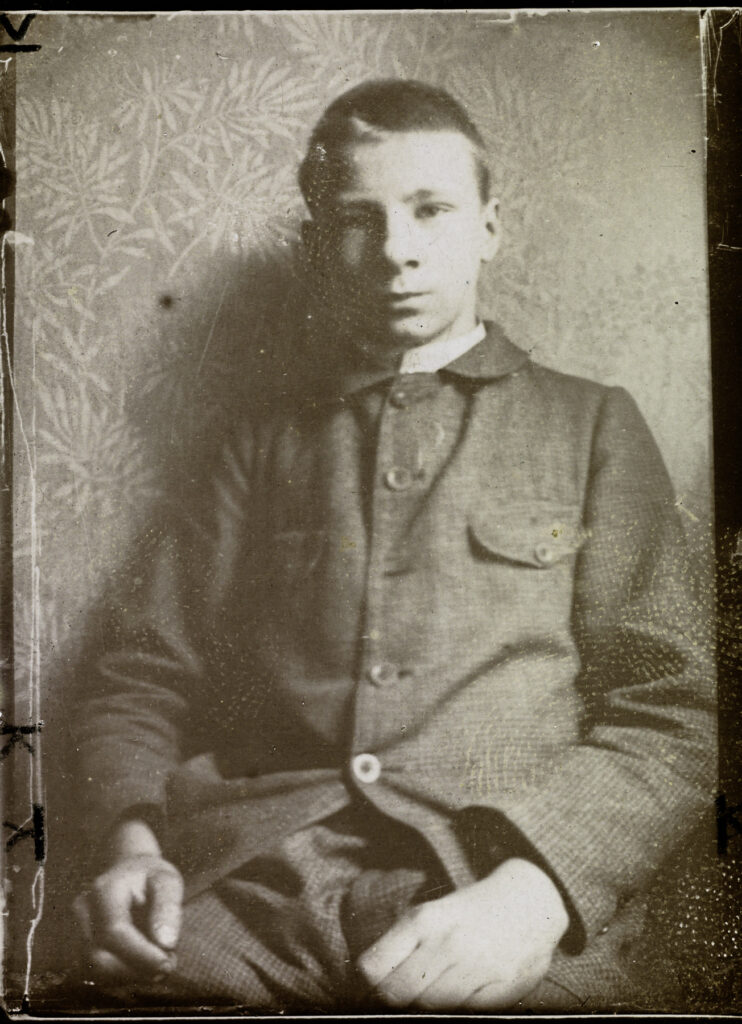 Foto: schwarz-weiß: Willi Baumeister, 1904