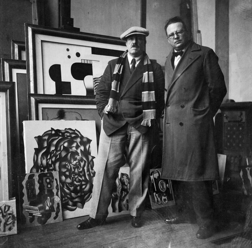 Fernand Léger und Willi Baumeister in Frankreich, Paris, im Atelier vom Léger