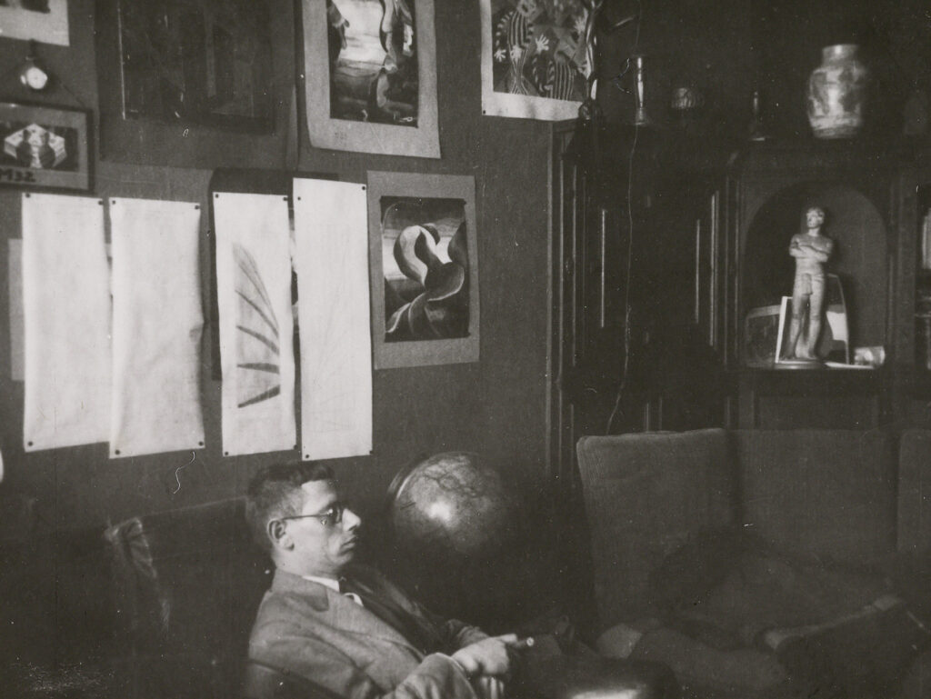 schwarz-weiß Foto: Franz Krause in seinem Arbeitszimmer, Berlin, 1931