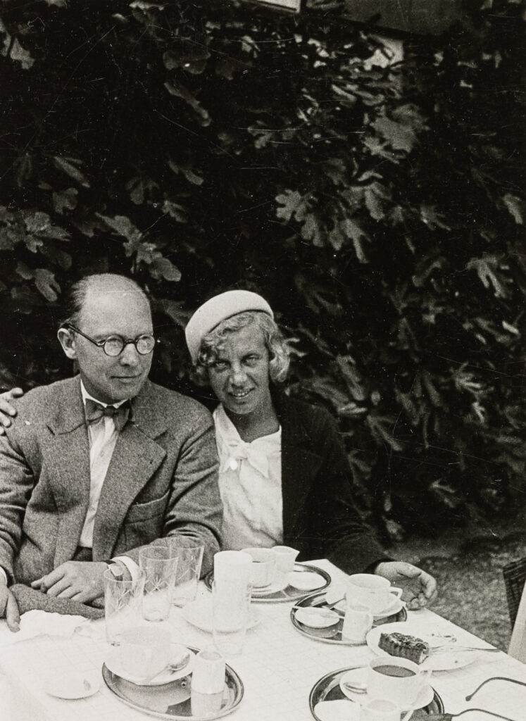 Richard Döcker mit seiner 1. Frau Claire am Bodensee