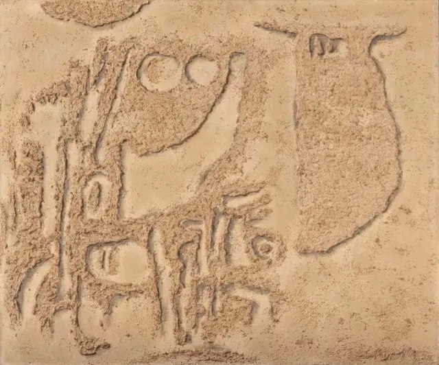 AUSSTELLUNG: >Joseph Beuys. Bewohnte Mythen< 8. November 2025 bis 8. März 2026 @kunsthalletuebingen 

Die Ausstellung >Bewohnte Mythen< in der Kunsthalle Tübingen kontextualisiert das Werk mit über 100 Arbeiten von Joseph Beuys in der Zeit seiner Entstehung - der für Mythen empfänglichen Nachkriegskunst. Neben Zeichnungen, Skulpturen und Videos des Künstlers sind daher in der Ausstellung auch Werke u. a. von Willi Baumeister vertreten.

📸 Willi Baumeister, Sandrelief, 1954
#ausstellungstip#exhibition#kunsthalletübingen#josephbeuys#bewohntemythen#willibaumeister#willibaumeisterstiftung#archivbaumeister#im#kunstmuseumstuttgart